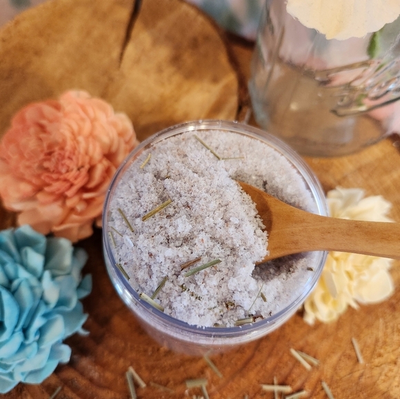 Handmade Lemon Zest fizzy bath salts - Picture 2 of 5
